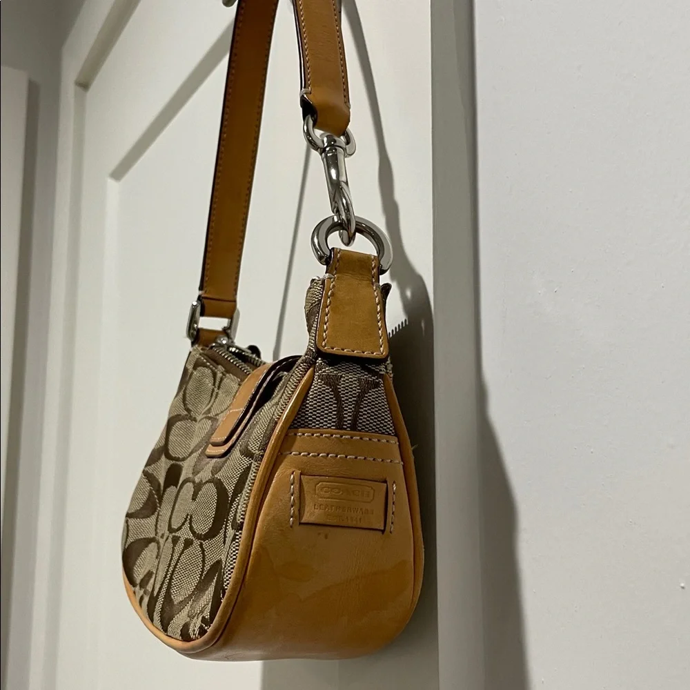 Coach Monogram Mini Demi Hamptons Buckle Bag - Picture 4 of 9